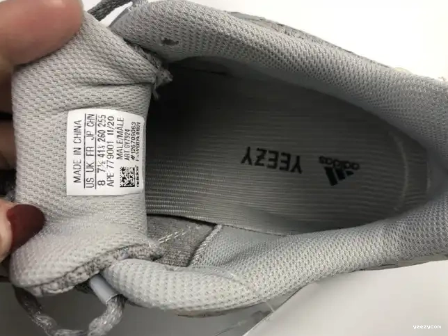 GY7924 V2 Boost Cream Adidas Cream 700 Yeezy 0501